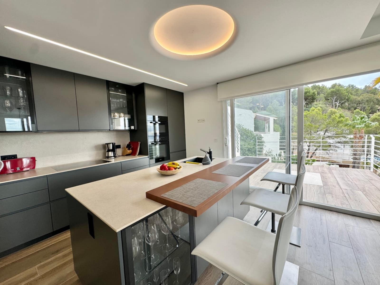 3 bedroom Villa for sale in Altea with pool garage - € 1,850,000 (Ref: 9458292)