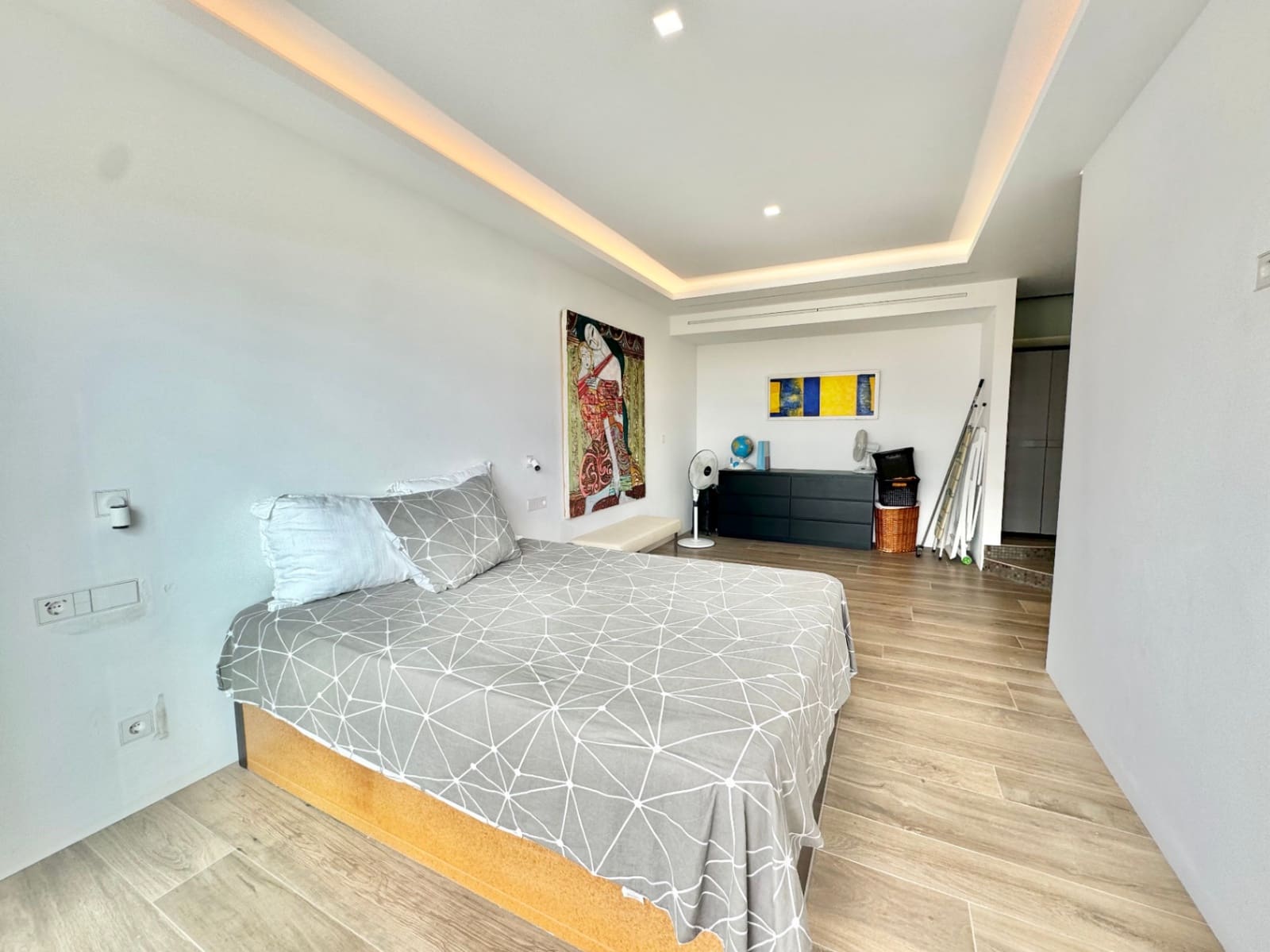 3 bedroom Villa for sale in Altea with pool garage - € 1,850,000 (Ref: 9458292)