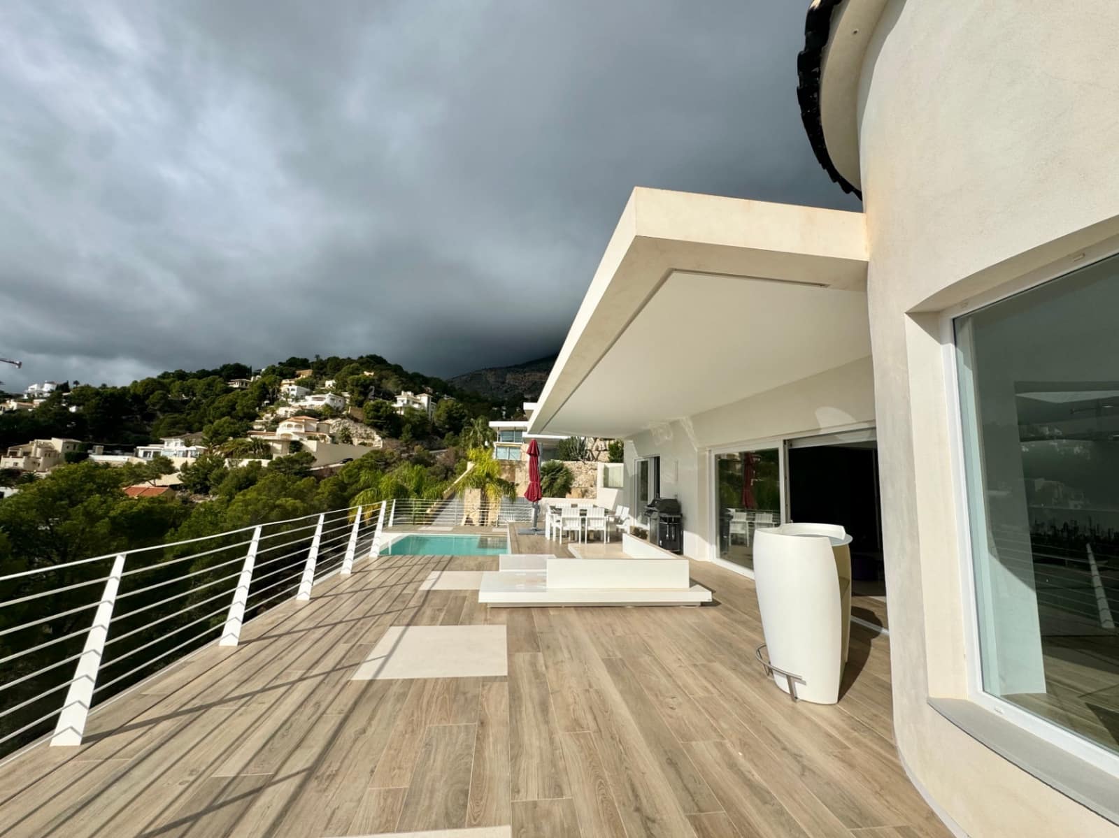 3 bedroom Villa for sale in Altea with pool garage - € 1,850,000 (Ref: 9458292)