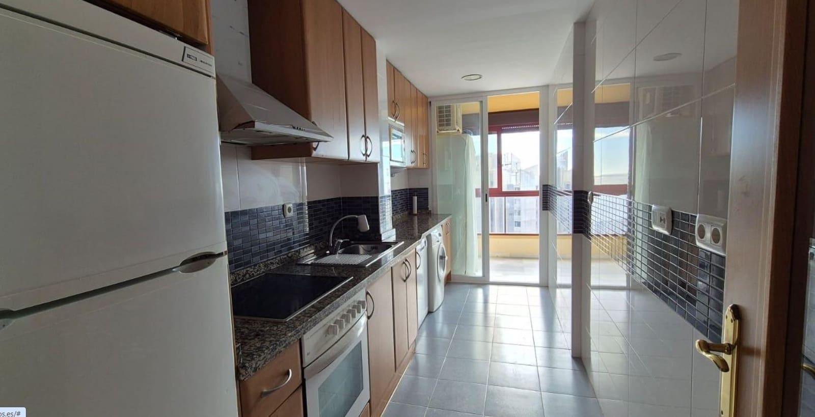 1 slaapkamer Appartement te koop in Benidorm met zwembad garage - € 255.000 (Ref: 9458312)