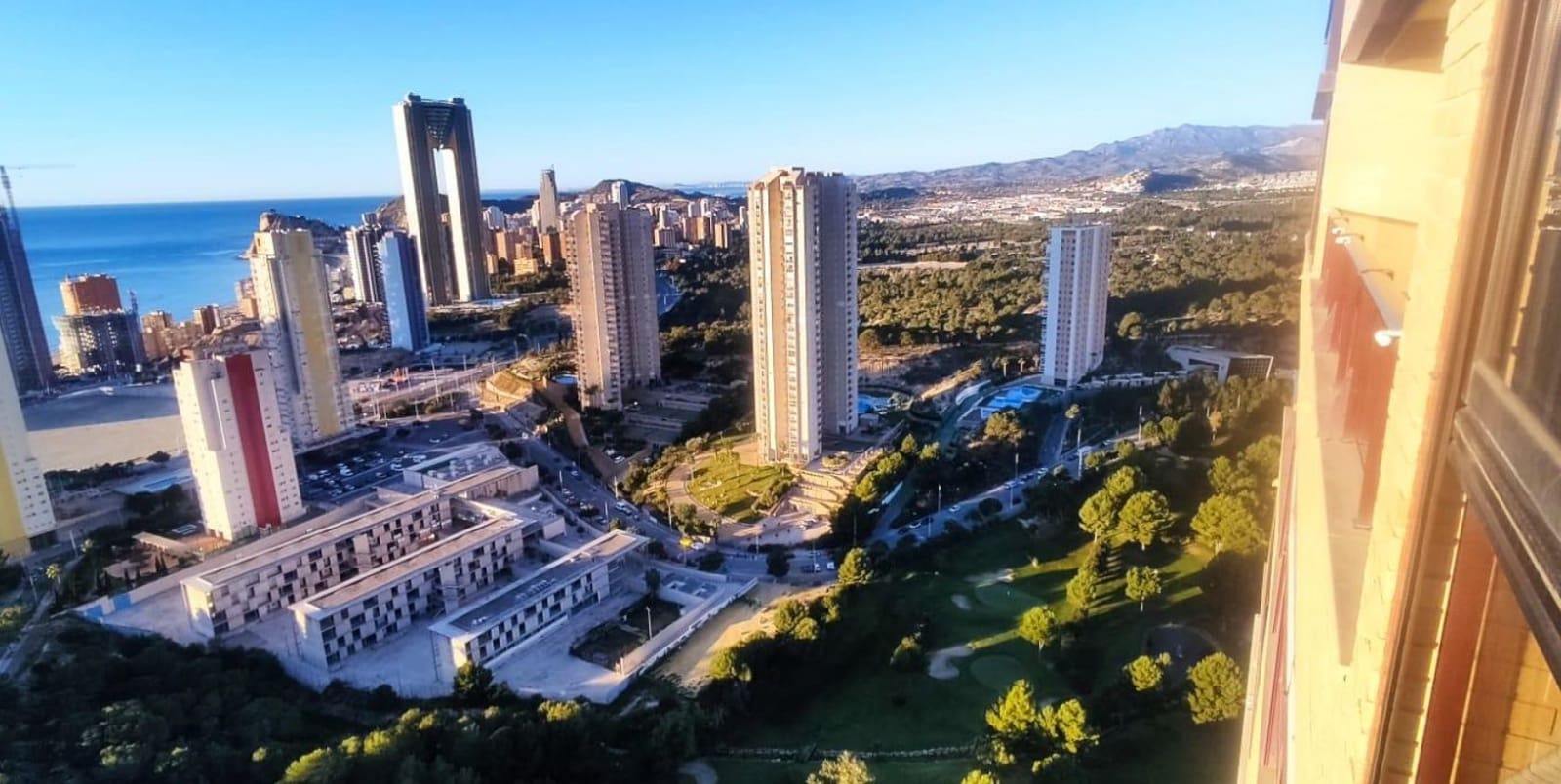 1 slaapkamer Appartement te koop in Benidorm met zwembad garage - € 255.000 (Ref: 9458312)