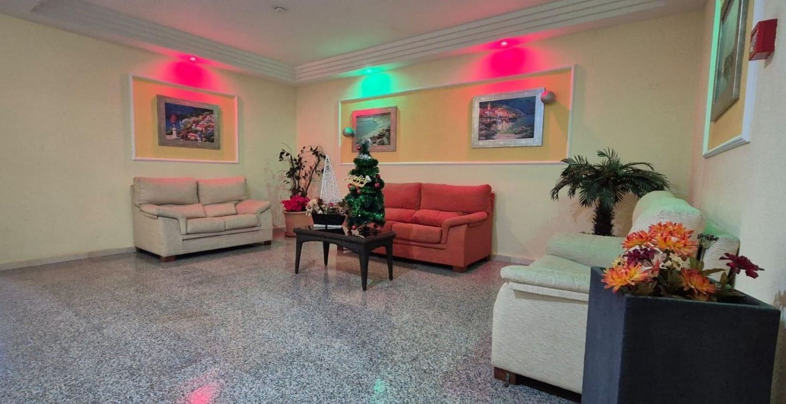 1 slaapkamer Appartement te koop in Benidorm met zwembad garage - € 255.000 (Ref: 9458312)