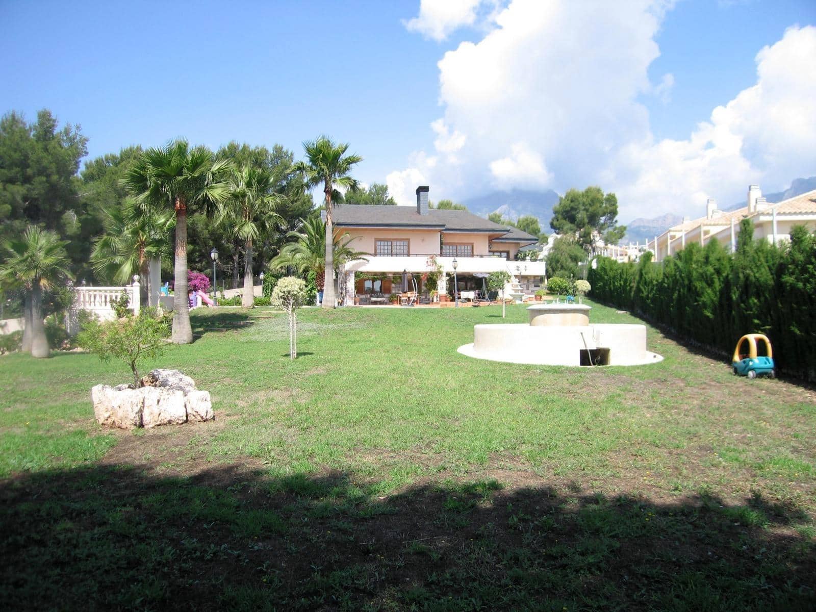 4 Zimmer Villa zu verkaufen in La Nucia mit Pool Garage - 995.000 € (Ref: 9458326)