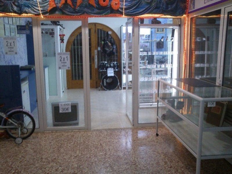 Commercial for sale in Calpe / Calp - € 106,000 (Ref: 9458343)