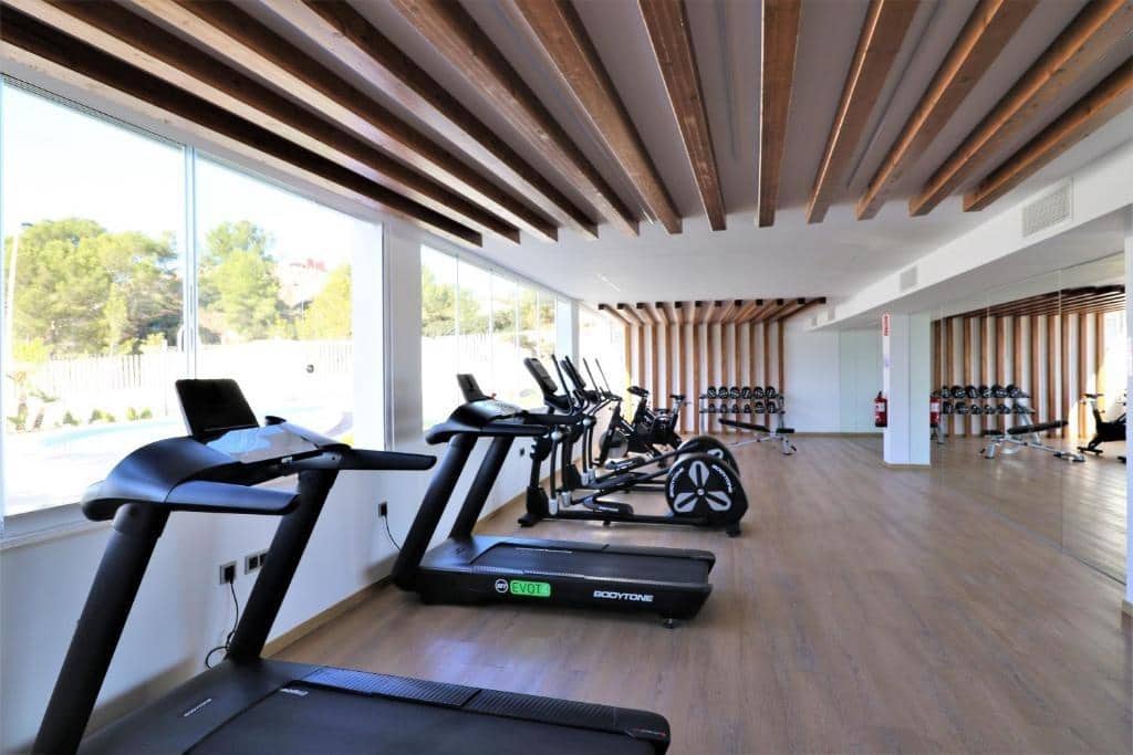 3 bedroom Apartment for sale in Benidorm with pool garage - € 890,000 (Ref: 9458346)