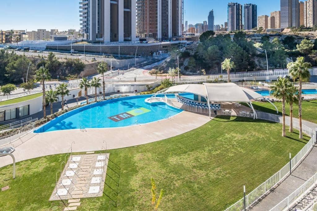 3 bedroom Apartment for sale in Benidorm with pool garage - € 890,000 (Ref: 9458346)