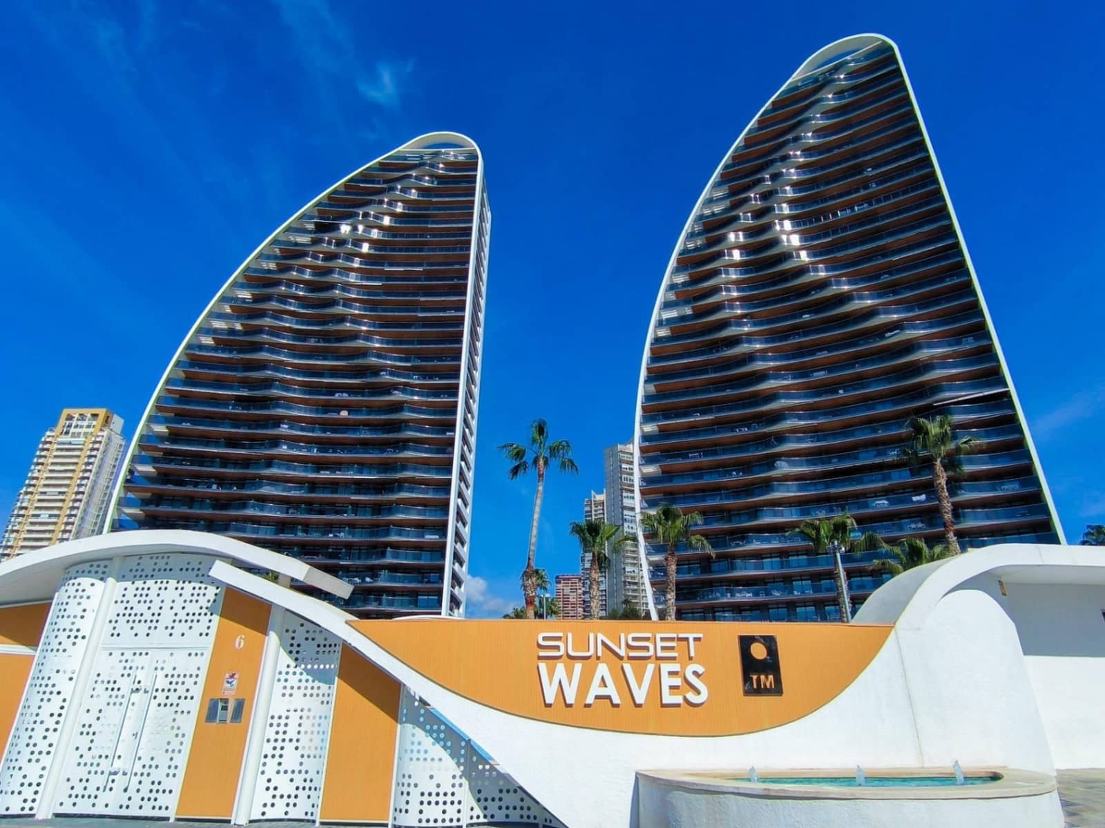 3 bedroom Apartment for sale in Benidorm with pool garage - € 890,000 (Ref: 9458346)