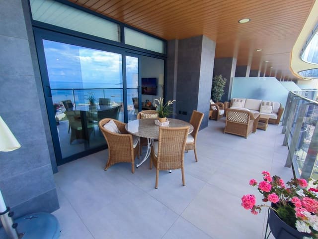 3 bedroom Apartment for sale in Poniente, Benidorm with pool garage - € 890,000 (Ref: 9458346)