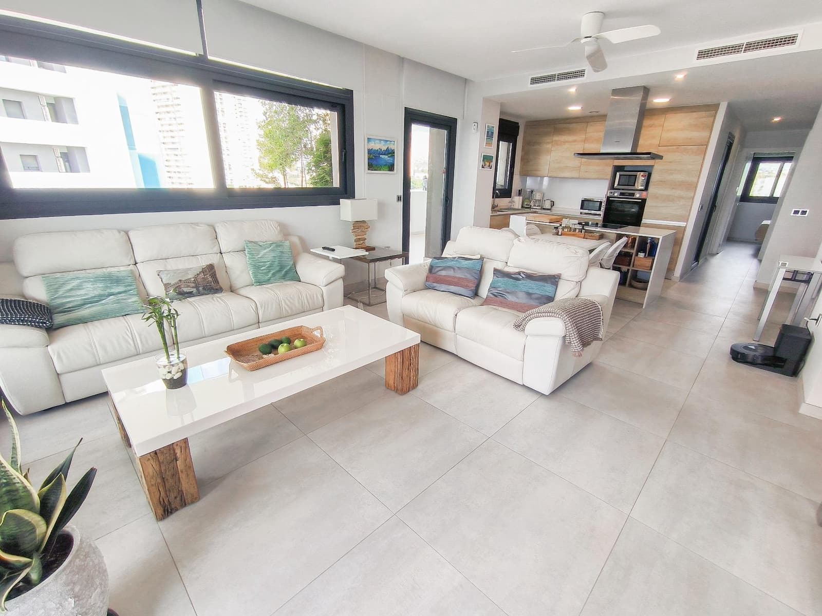 3 bedroom Apartment for sale in Benidorm with pool garage - € 890,000 (Ref: 9458346)