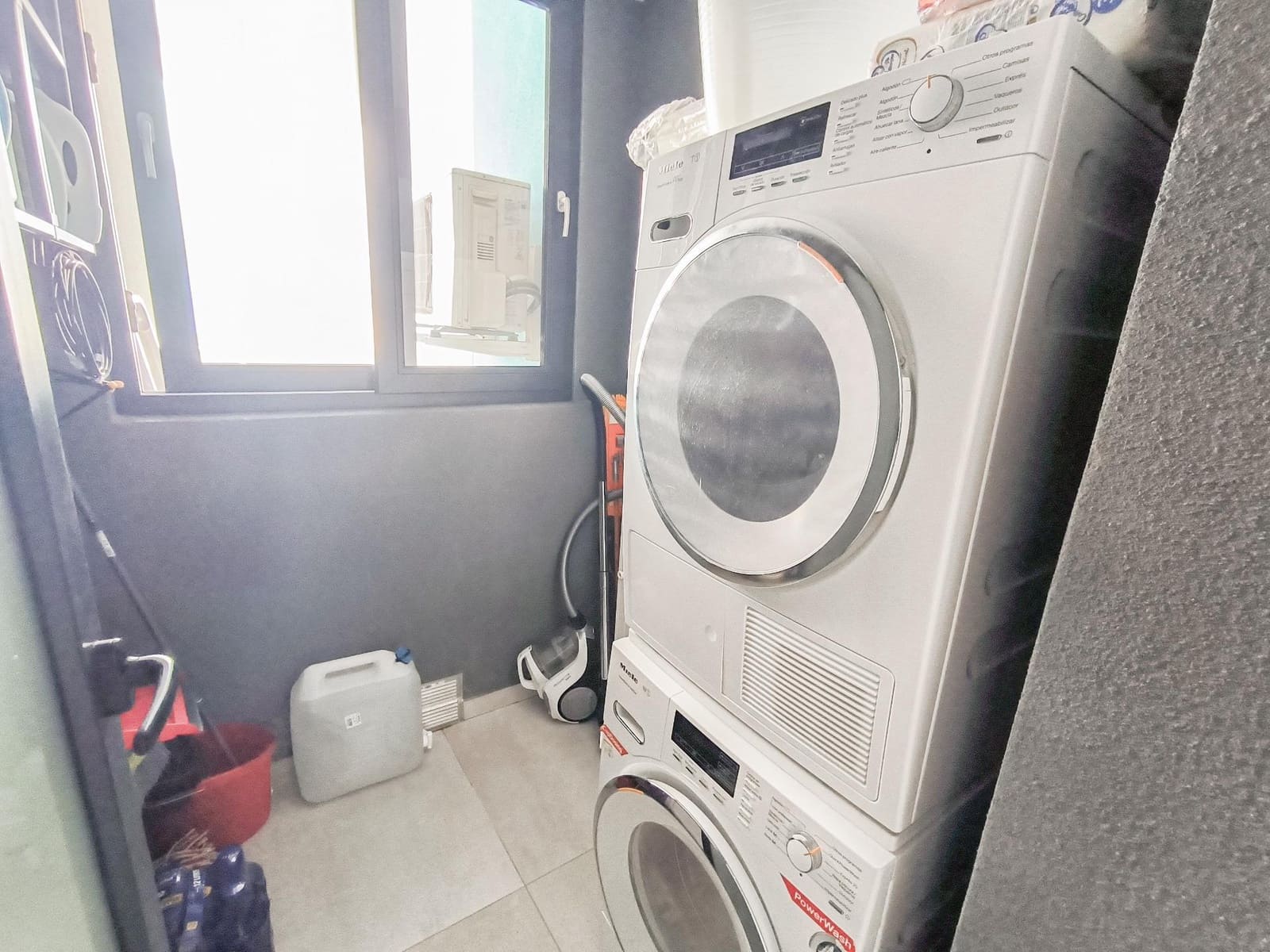 3 bedroom Apartment for sale in Benidorm with pool garage - € 890,000 (Ref: 9458346)