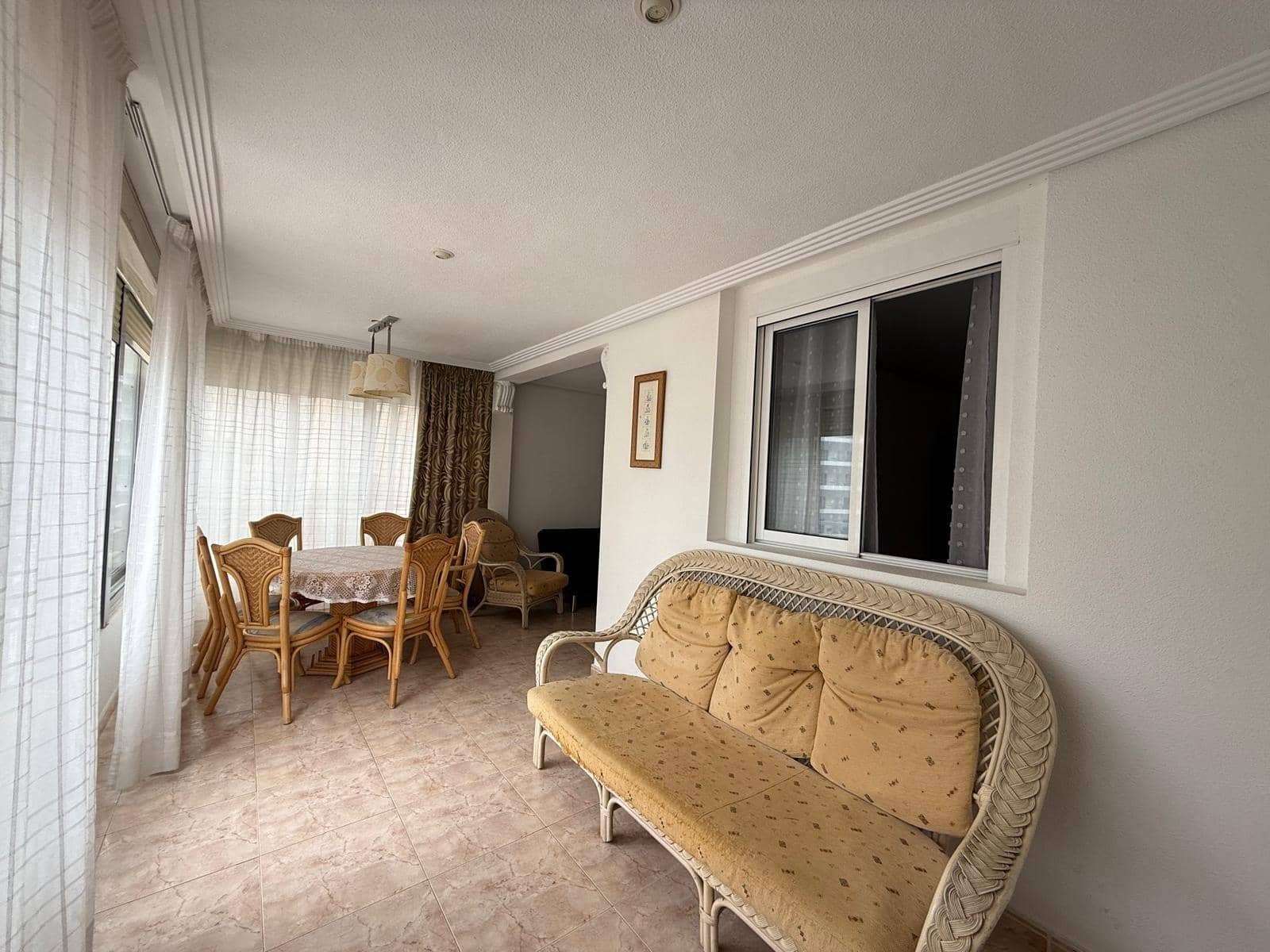 2 soverom Leilighet til salgs i Benidorm med svømmebasseng garasje - € 245 000 (Ref: 9458355)