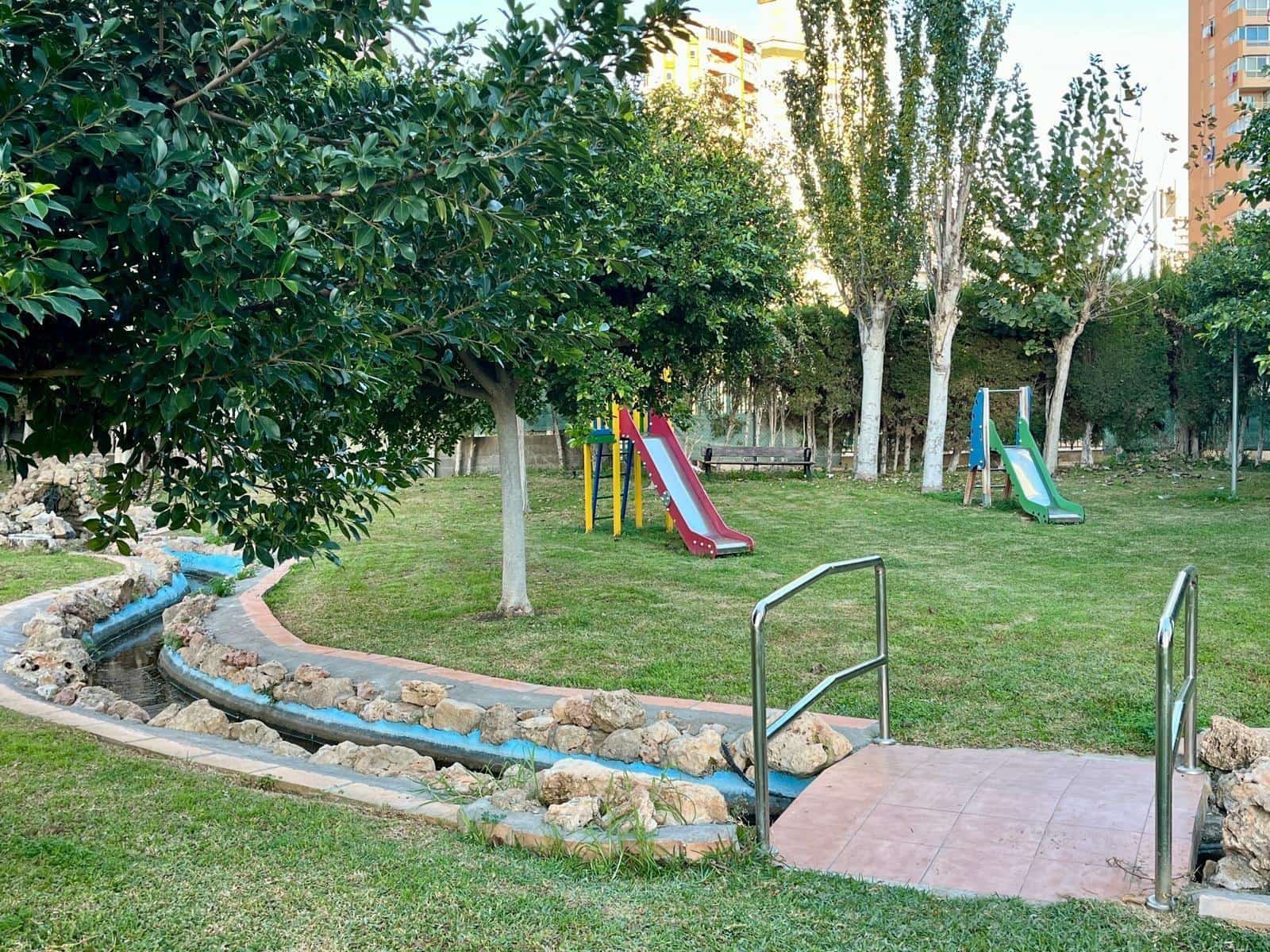 2 soverom Leilighet til salgs i Benidorm med svømmebasseng garasje - € 245 000 (Ref: 9458355)