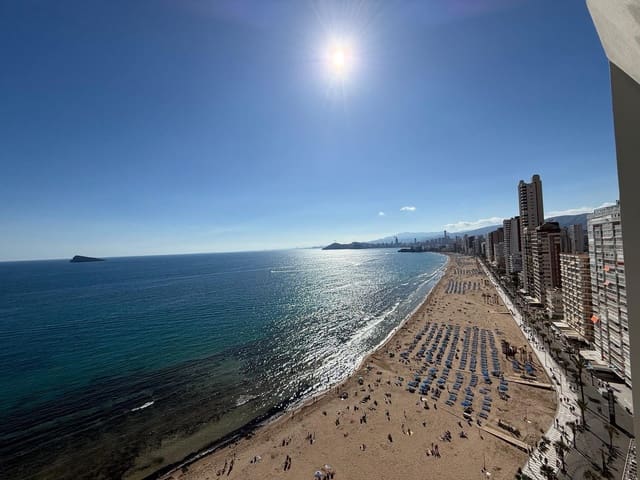3 sypialnia Apartament na sprzedaż w Levante, Benidorm z basenem garażem - 680 000 € (Ref: 9458360)