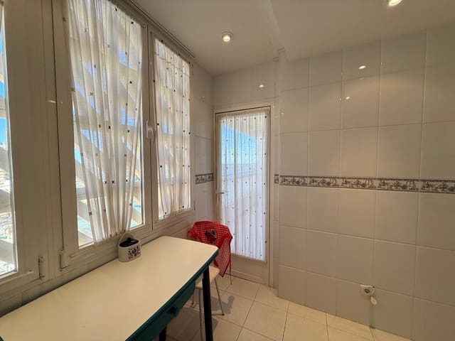 3 sypialnia Apartament na sprzedaż w Levante, Benidorm z basenem garażem - 680 000 € (Ref: 9458360)