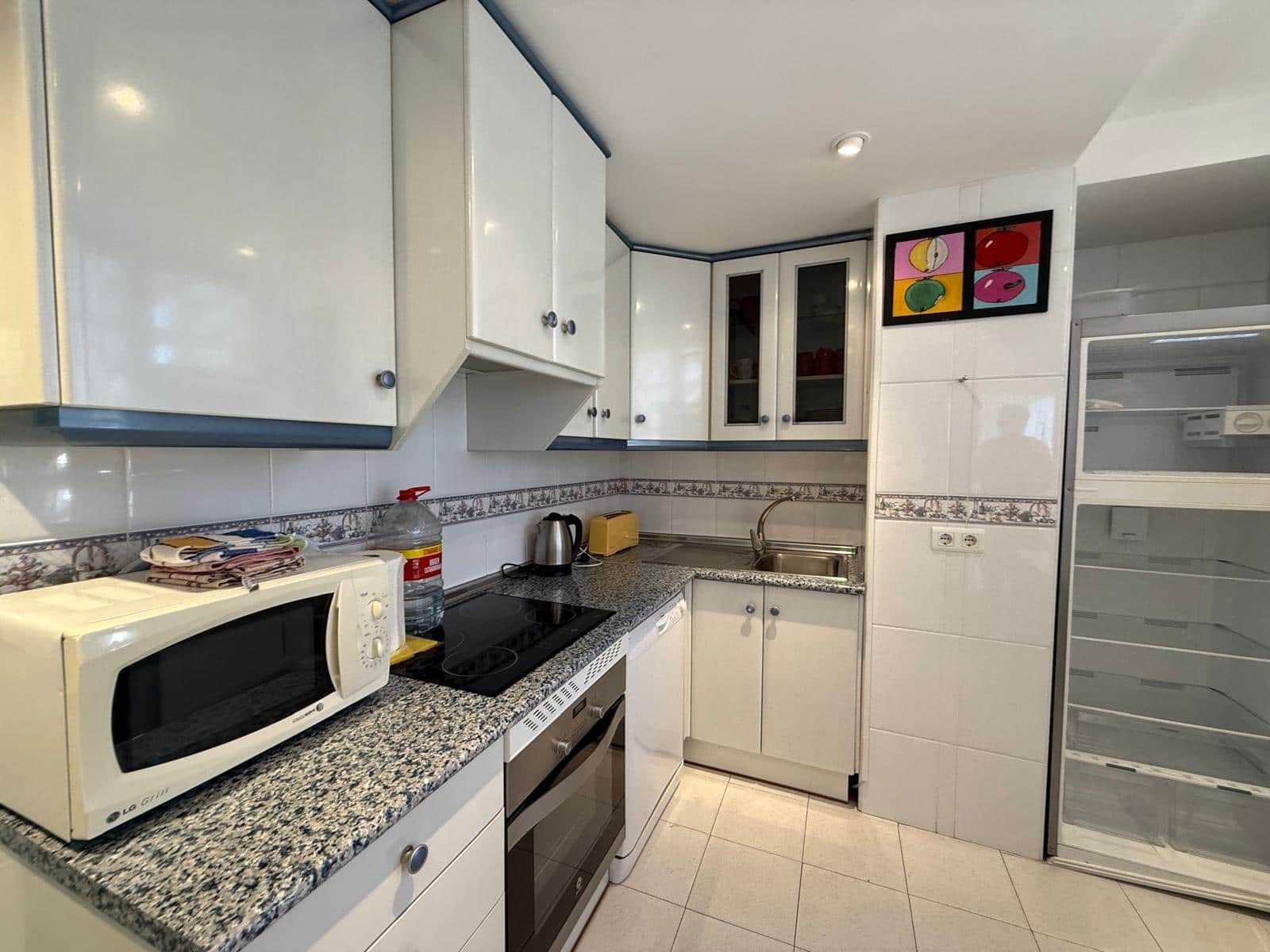 3 sypialnia Apartament na sprzedaż w Benidorm z basenem garażem - 680 000 € (Ref: 9458360)