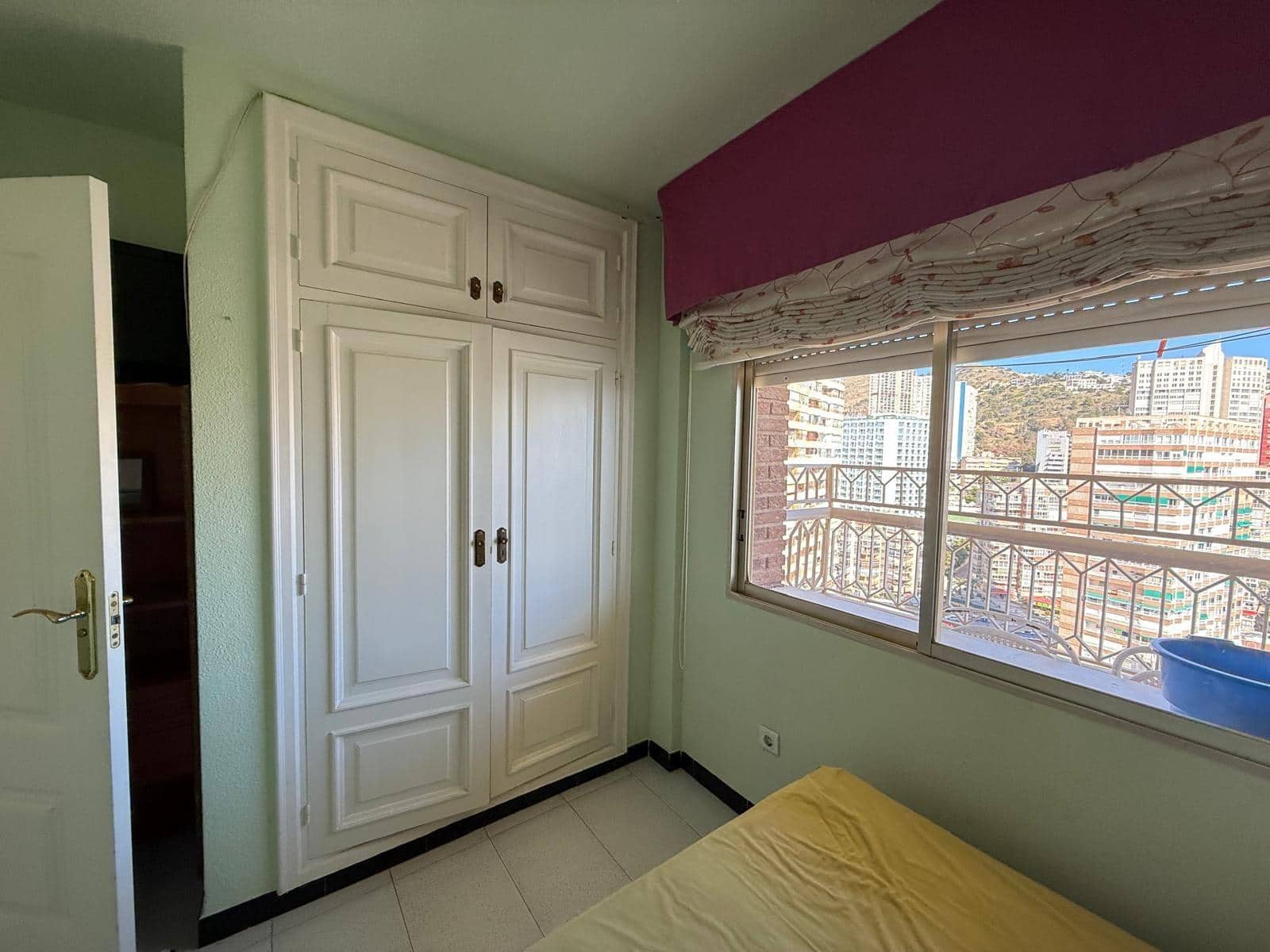 3 sypialnia Apartament na sprzedaż w Benidorm z basenem garażem - 680 000 € (Ref: 9458360)