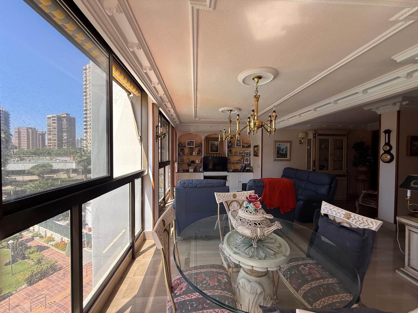 2 bedroom Apartment for sale in Benidorm with pool garage - € 370,000 (Ref: 9458361)