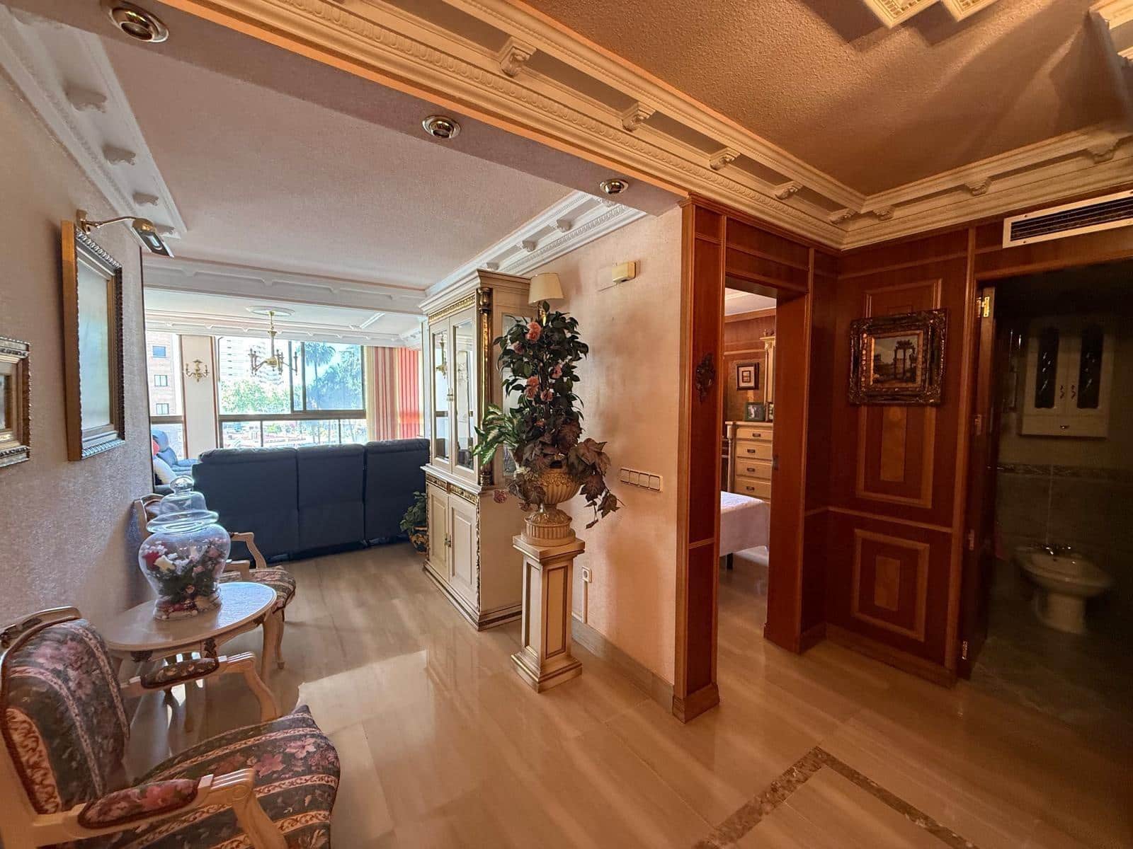 2 bedroom Apartment for sale in Benidorm with pool garage - € 370,000 (Ref: 9458361)