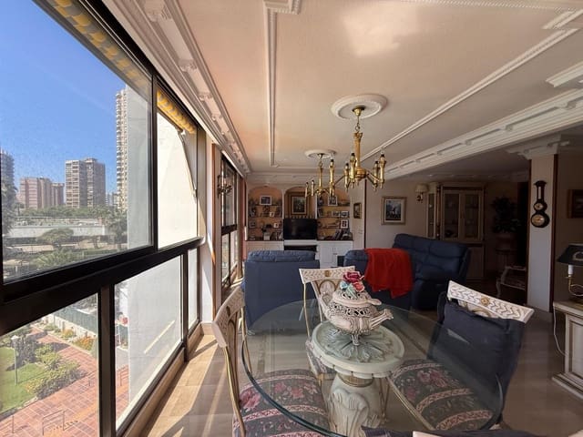 2 bedroom Apartment for sale in Levante, Benidorm with pool garage - € 370,000 (Ref: 9458361)