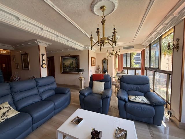 2 bedroom Apartment for sale in Levante, Benidorm with pool garage - € 370,000 (Ref: 9458361)