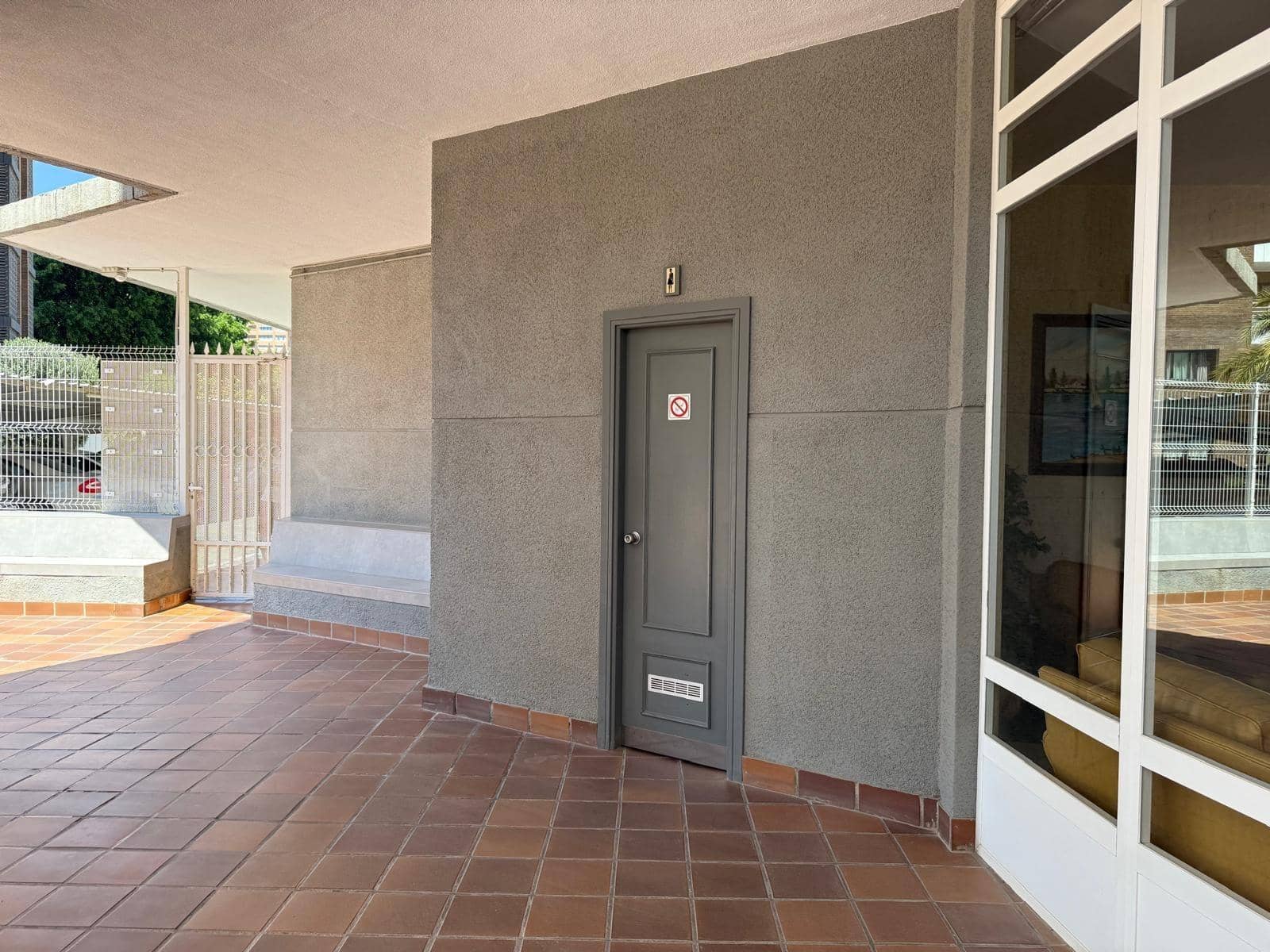 2 bedroom Apartment for sale in Benidorm with pool garage - € 370,000 (Ref: 9458361)