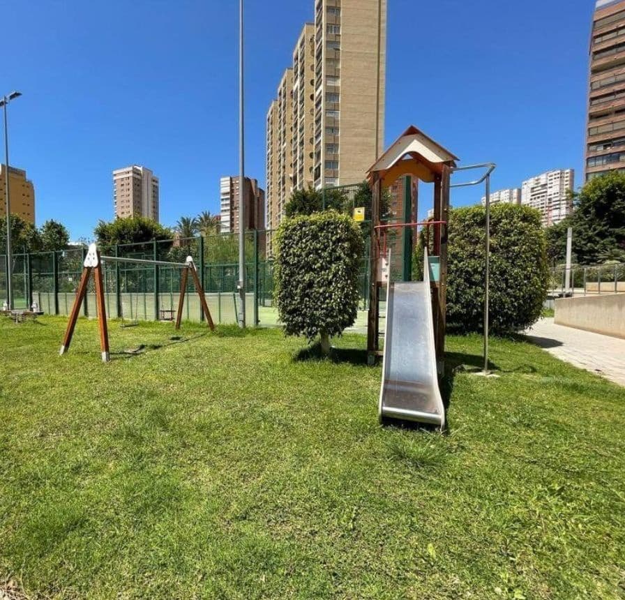 1 Zimmer Apartment zu verkaufen in Benidorm mit Pool Garage - 264.000 € (Ref: 9458364)