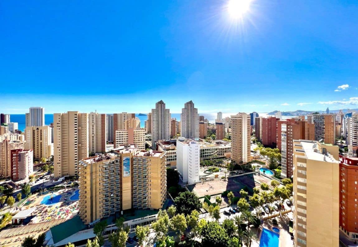 1 Zimmer Apartment zu verkaufen in Benidorm mit Pool Garage - 264.000 € (Ref: 9458364)