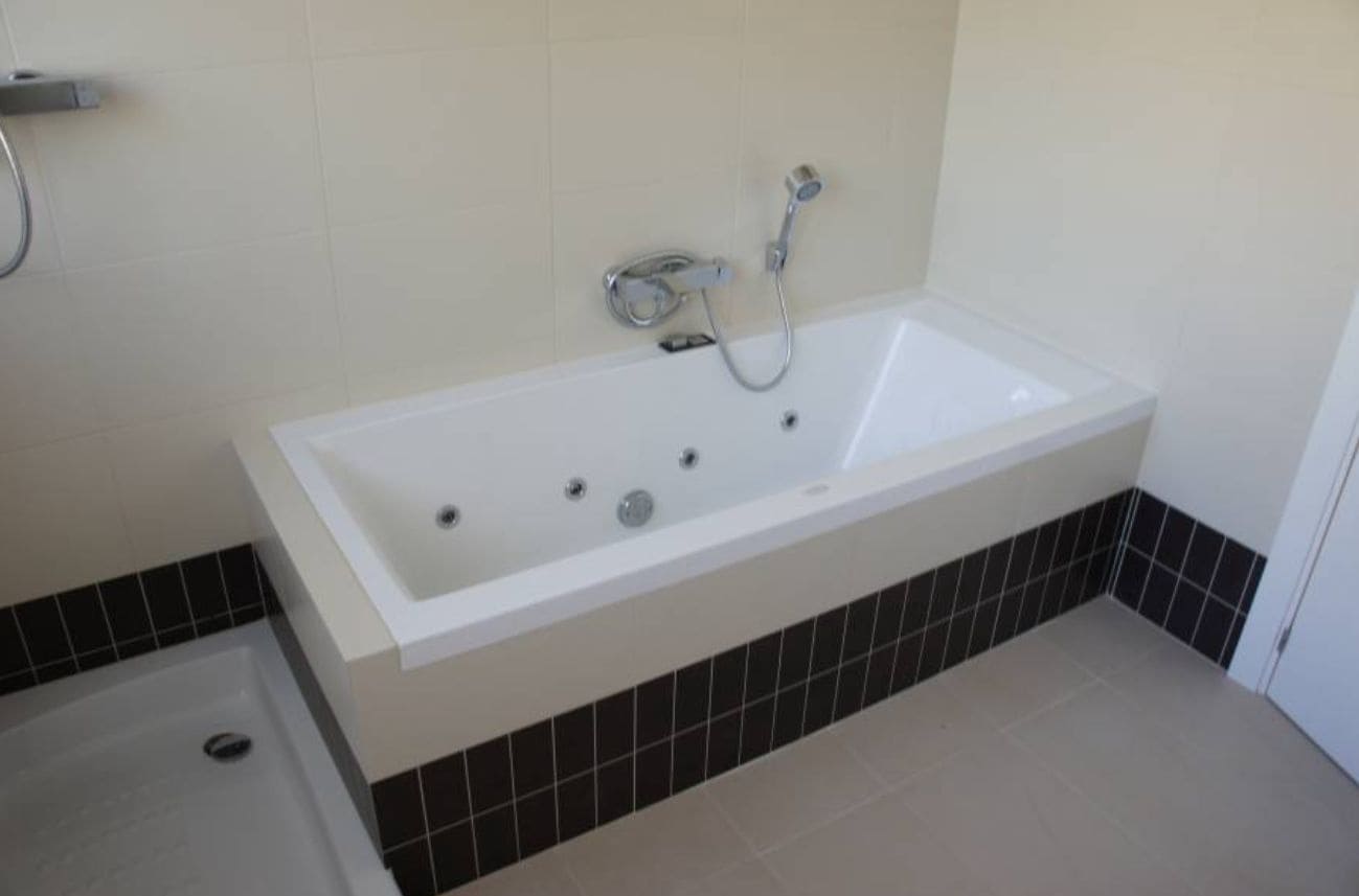 Chalet de 3 habitaciones en Alfaz del Pi / L'Alfàs del Pi en venta con piscina garaje - 525.000 € (Ref: 9458366)