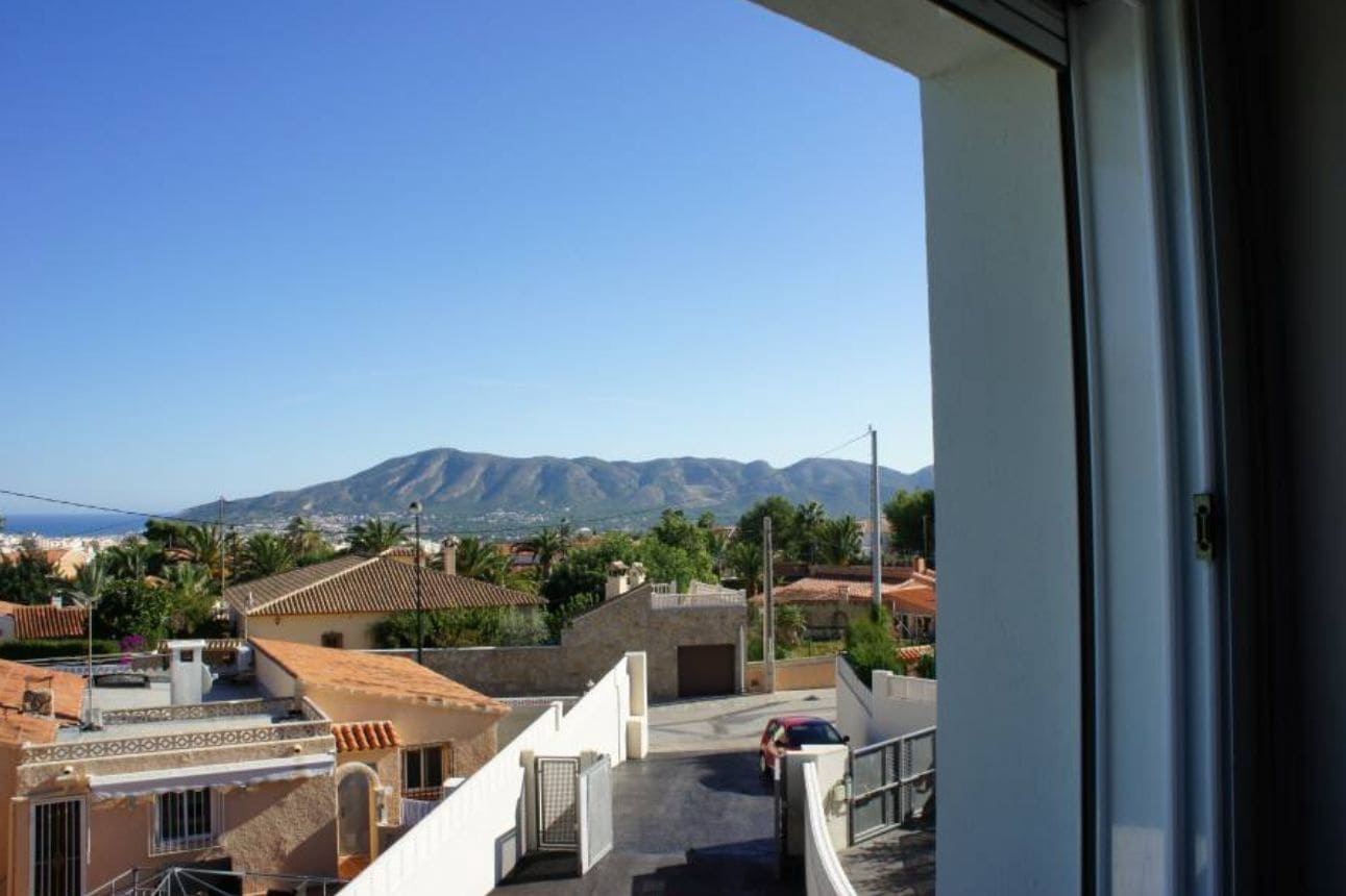 Chalet de 3 habitaciones en Alfaz del Pi / L'Alfàs del Pi en venta con piscina garaje - 525.000 € (Ref: 9458366)