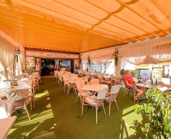 Erhverv til salg i La Villajoyosa / Vila Joiosa med garage - € 475.000 (Ref: 9458378)