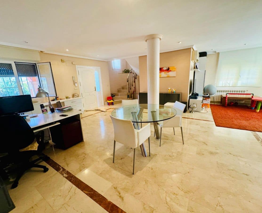 4 soverom Villa til salgs i Alfaz del Pi / L'Alfas del Pi med svømmebasseng garasje - € 685 000 (Ref: 9458379)