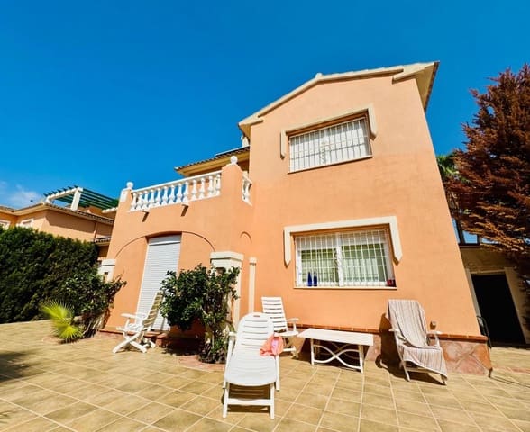 4 soverom Villa til salgs i Alfaz del Pi / L'Alfàs del Pi med svømmebasseng garasje - € 685 000 (Ref: 9458379)