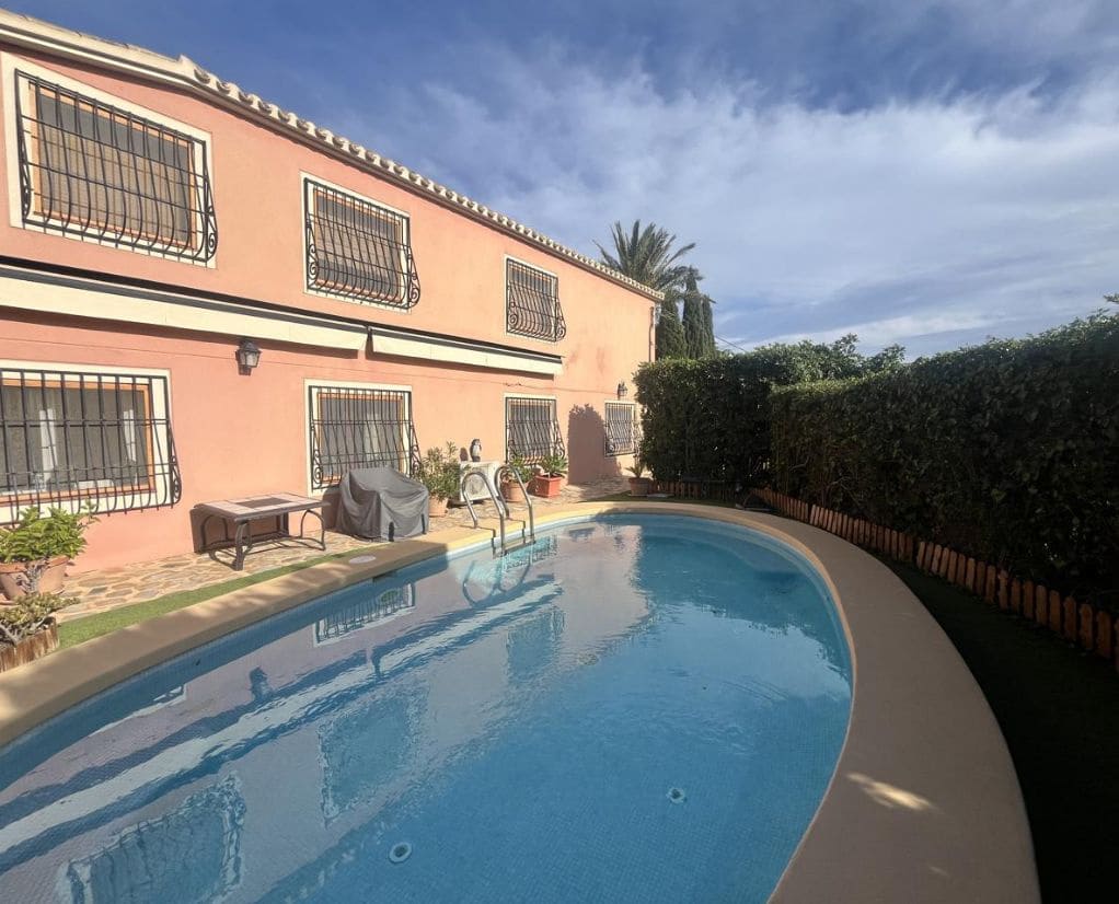 4 quarto Moradia para venda em Finestrat com piscina garagem - 465 000 € (Ref: 9458380)