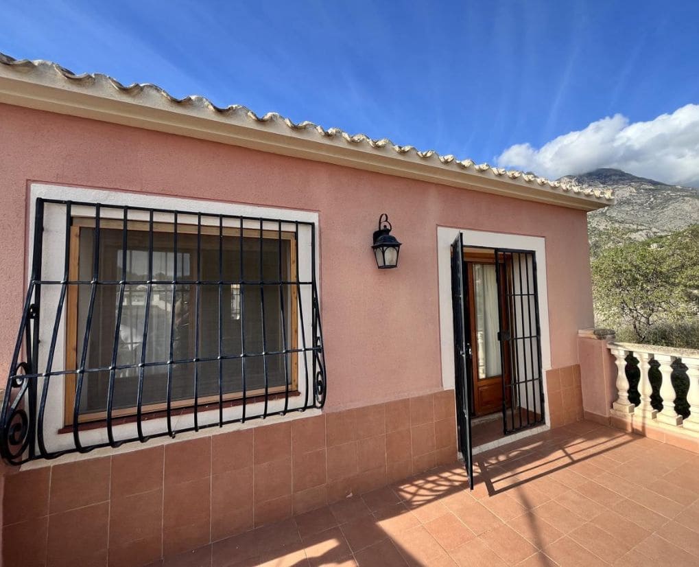 4 quarto Moradia para venda em Finestrat com piscina garagem - 465 000 € (Ref: 9458380)