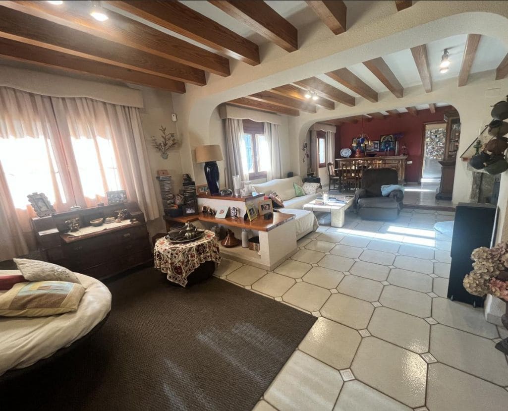 4 quarto Moradia para venda em Finestrat com piscina garagem - 465 000 € (Ref: 9458380)