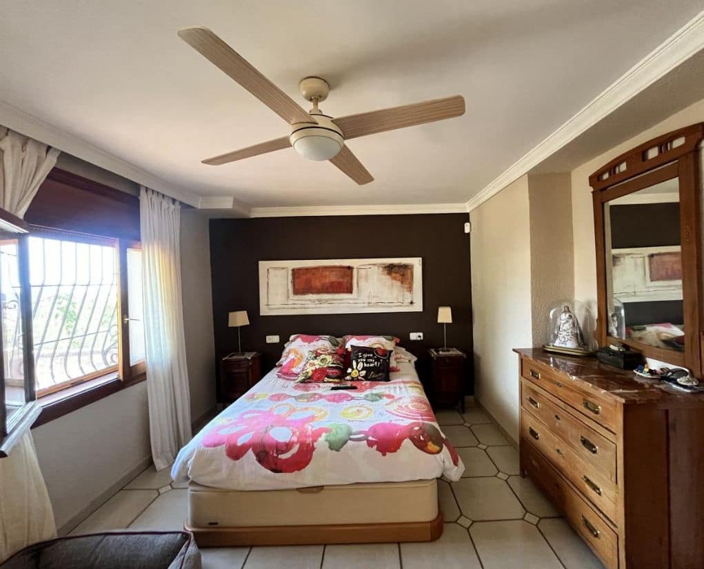 4 quarto Moradia para venda em Finestrat com piscina garagem - 465 000 € (Ref: 9458380)