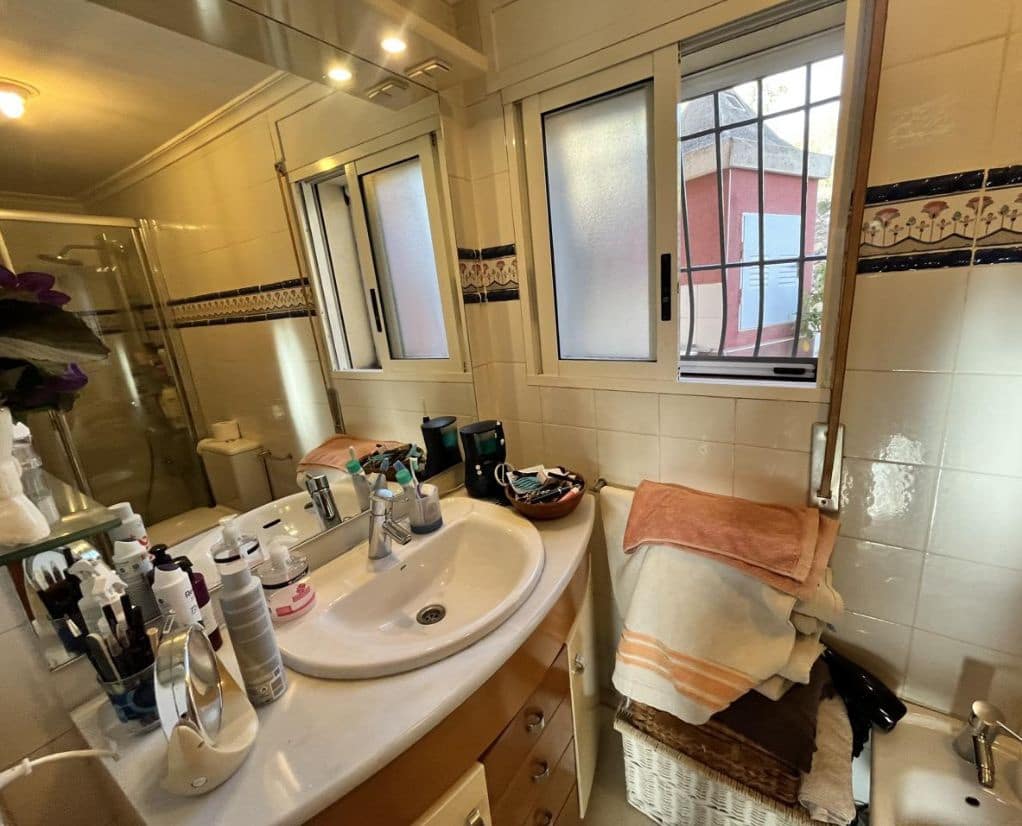 4 quarto Moradia para venda em Finestrat com piscina garagem - 465 000 € (Ref: 9458380)