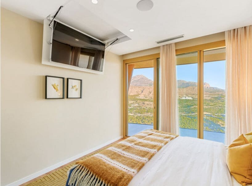 2 bedroom Apartment for sale in Benidorm with pool garage - € 1,065,000 (Ref: 9458384)