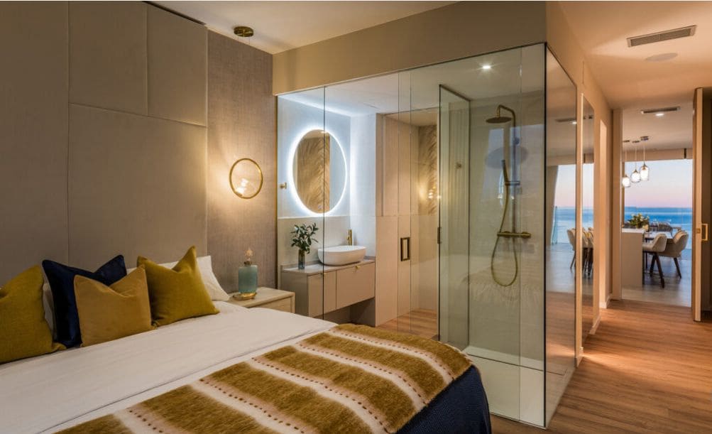 2 bedroom Apartment for sale in Benidorm with pool garage - € 1,065,000 (Ref: 9458384)