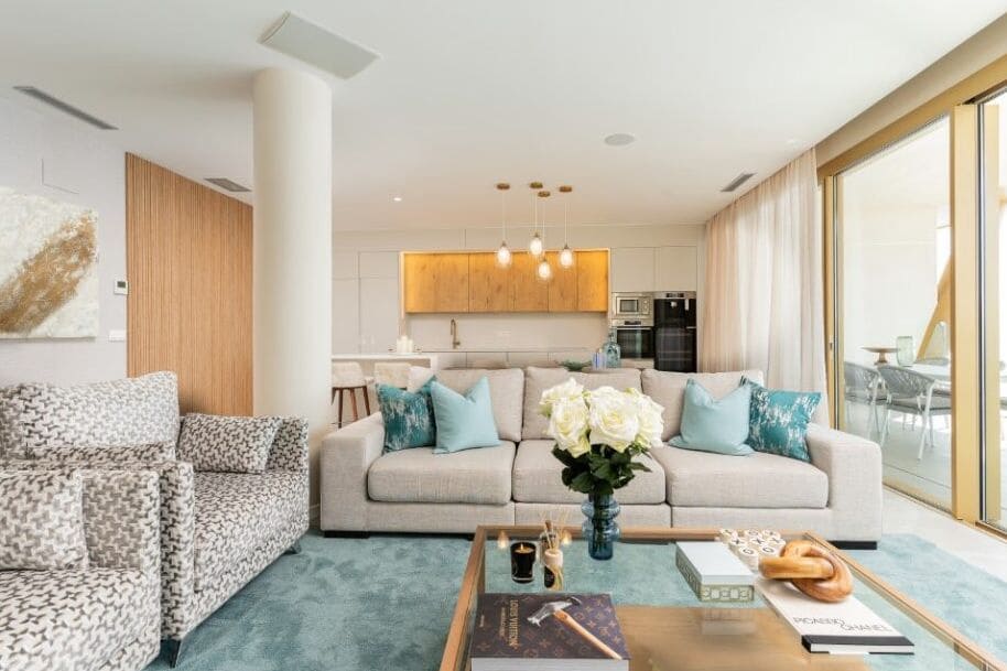 2 bedroom Apartment for sale in Benidorm with pool garage - € 1,065,000 (Ref: 9458384)