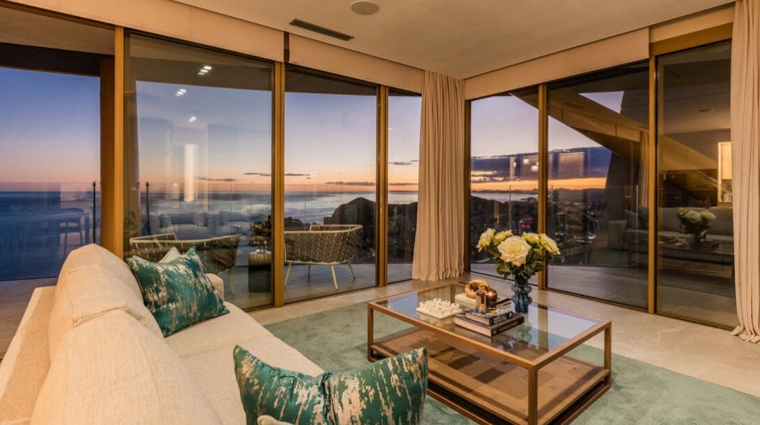 2 bedroom Apartment for sale in Benidorm with pool garage - € 1,065,000 (Ref: 9458384)