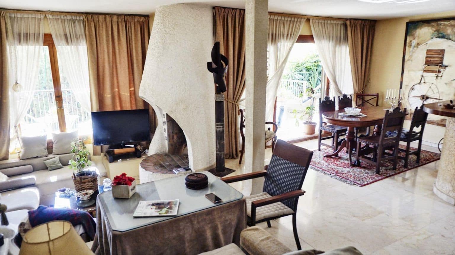 2 bedroom Villa for sale in Benidorm with pool garage - € 580,000 (Ref: 9458398)