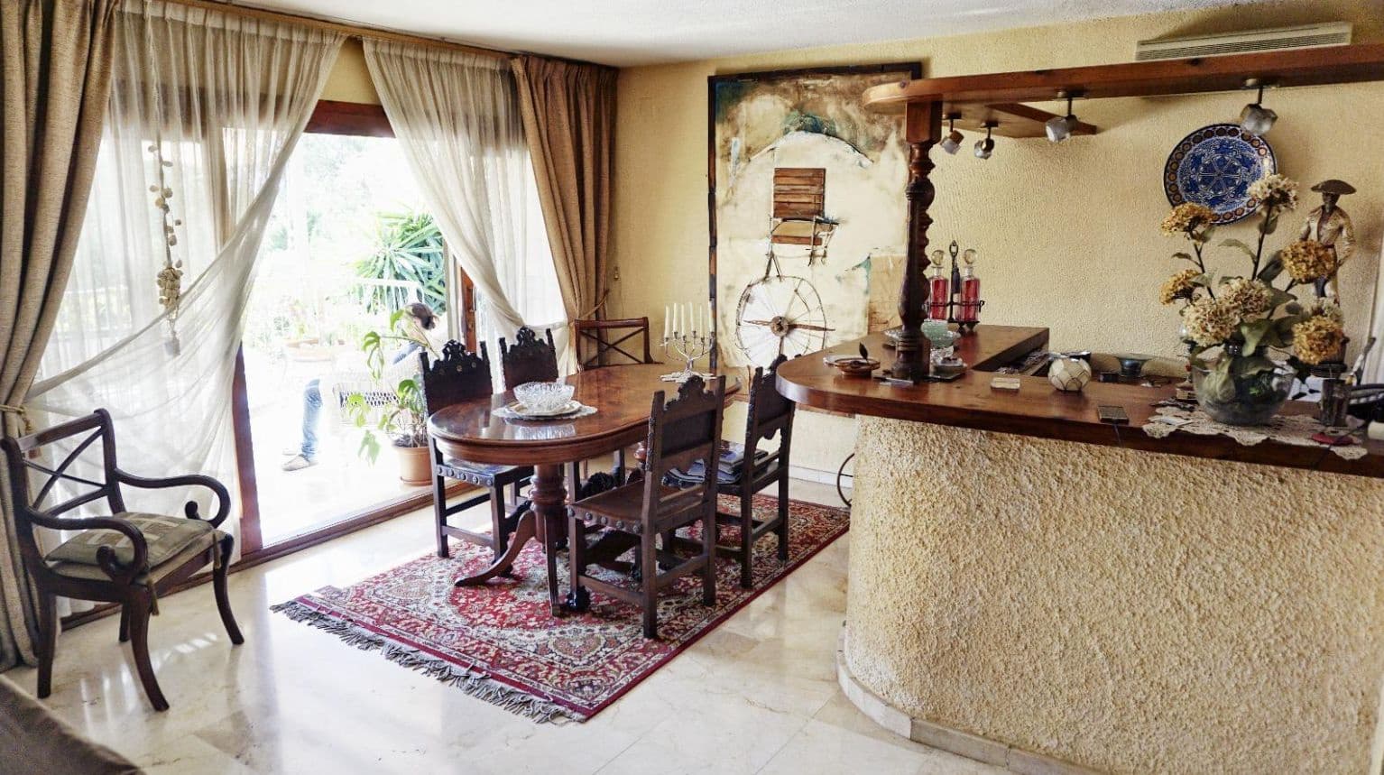 2 bedroom Villa for sale in Benidorm with pool garage - € 580,000 (Ref: 9458398)