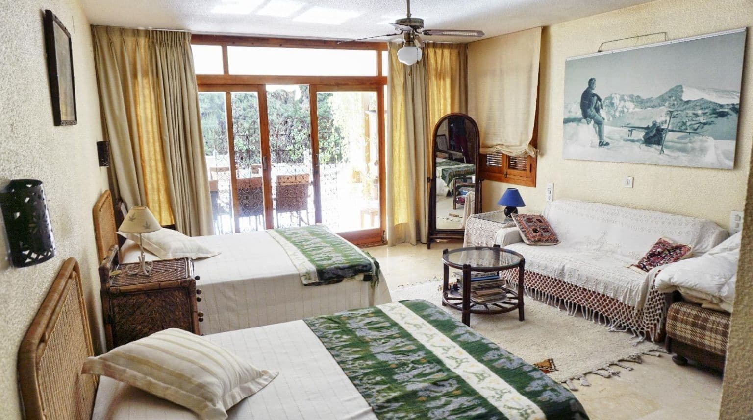 2 bedroom Villa for sale in Benidorm with pool garage - € 580,000 (Ref: 9458398)