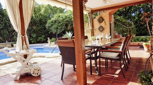 2 sovrum Villa till salu i Benidorm med pool garage - 580 000 € (Ref: 9458398)