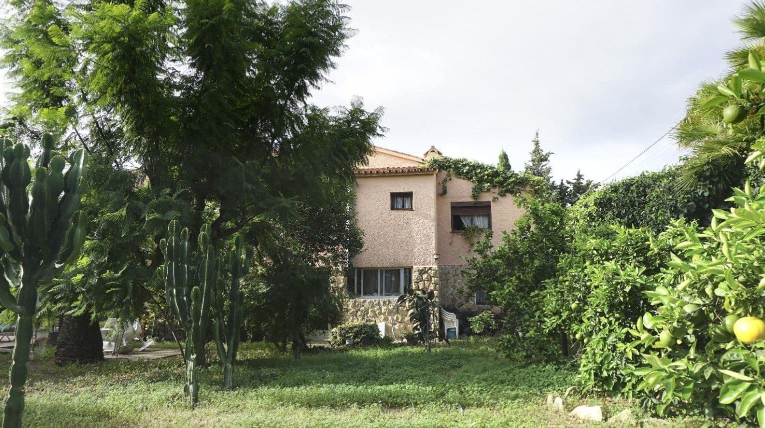 2 bedroom Villa for sale in Benidorm with pool garage - € 580,000 (Ref: 9458398)