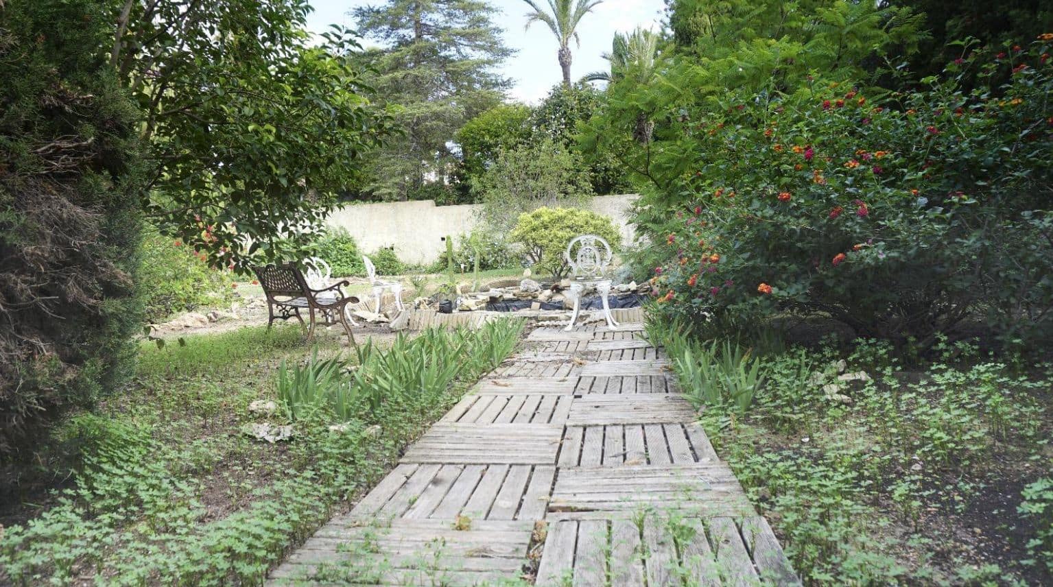 2 bedroom Villa for sale in Benidorm with pool garage - € 580,000 (Ref: 9458398)