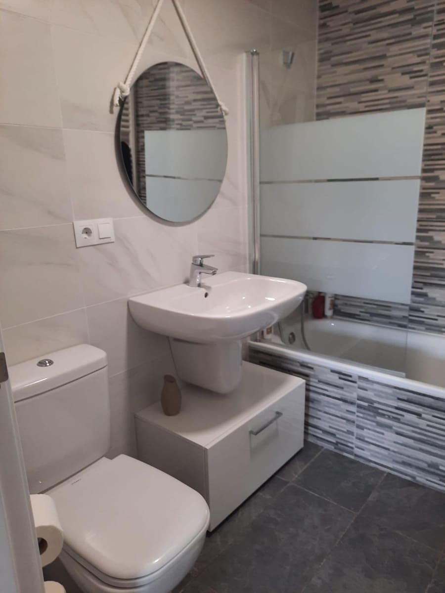 3 bedroom Apartment for sale in Alicante / Alacant city with pool garage - € 477,500 (Ref: 9458399)