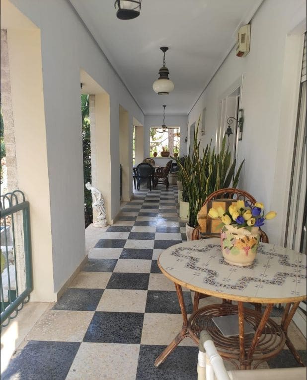 Chalet de 5 habitaciones en Benidorm en venta con piscina garaje - 735.000 € (Ref: 9458403)