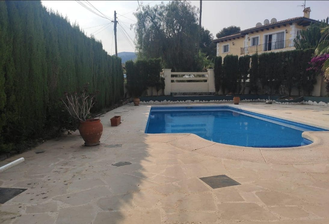 Chalet de 5 habitaciones en Benidorm en venta con piscina garaje - 735.000 € (Ref: 9458403)